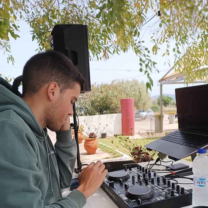 Dj Κώστας Καρούνης